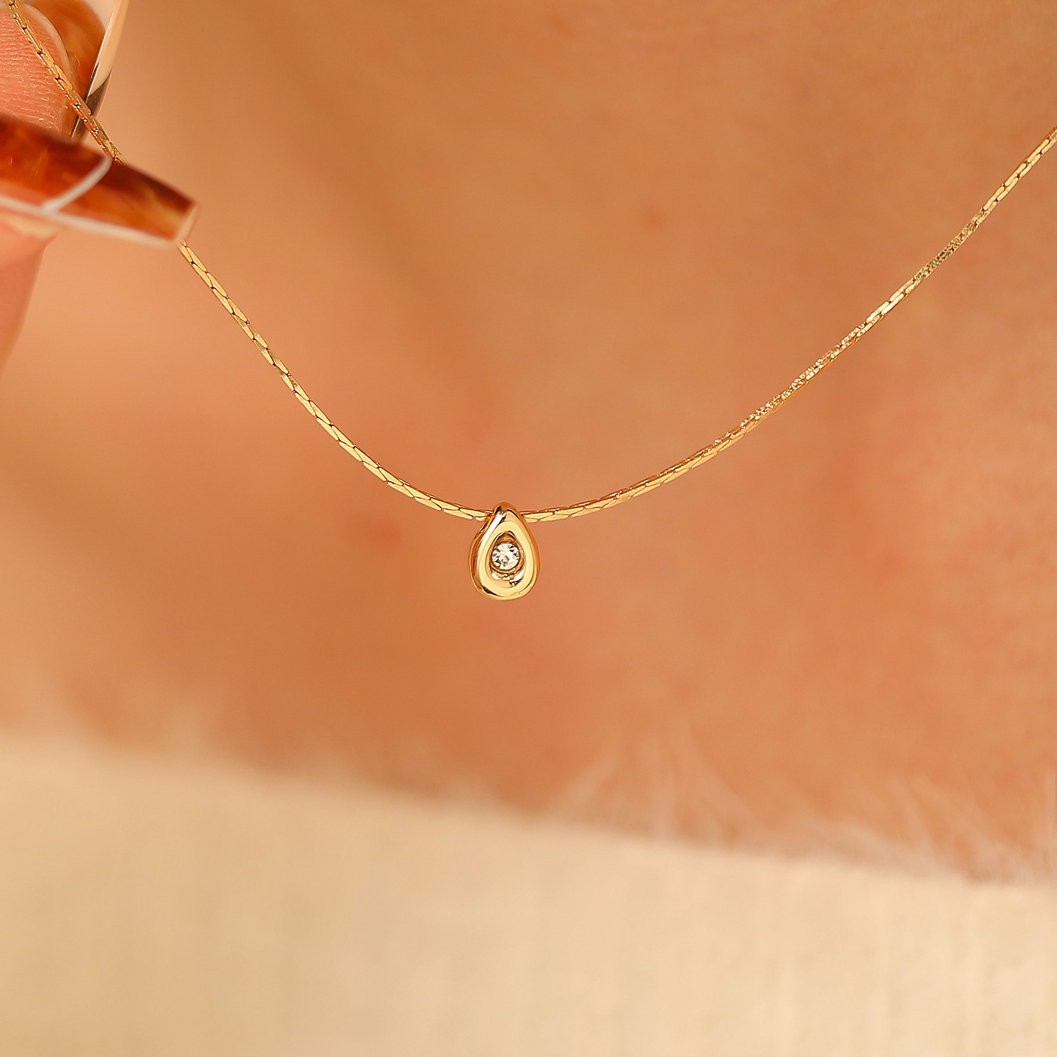 Simple Fashion Water Drop Smal - đánh giá và giá Pearl Trim Chain