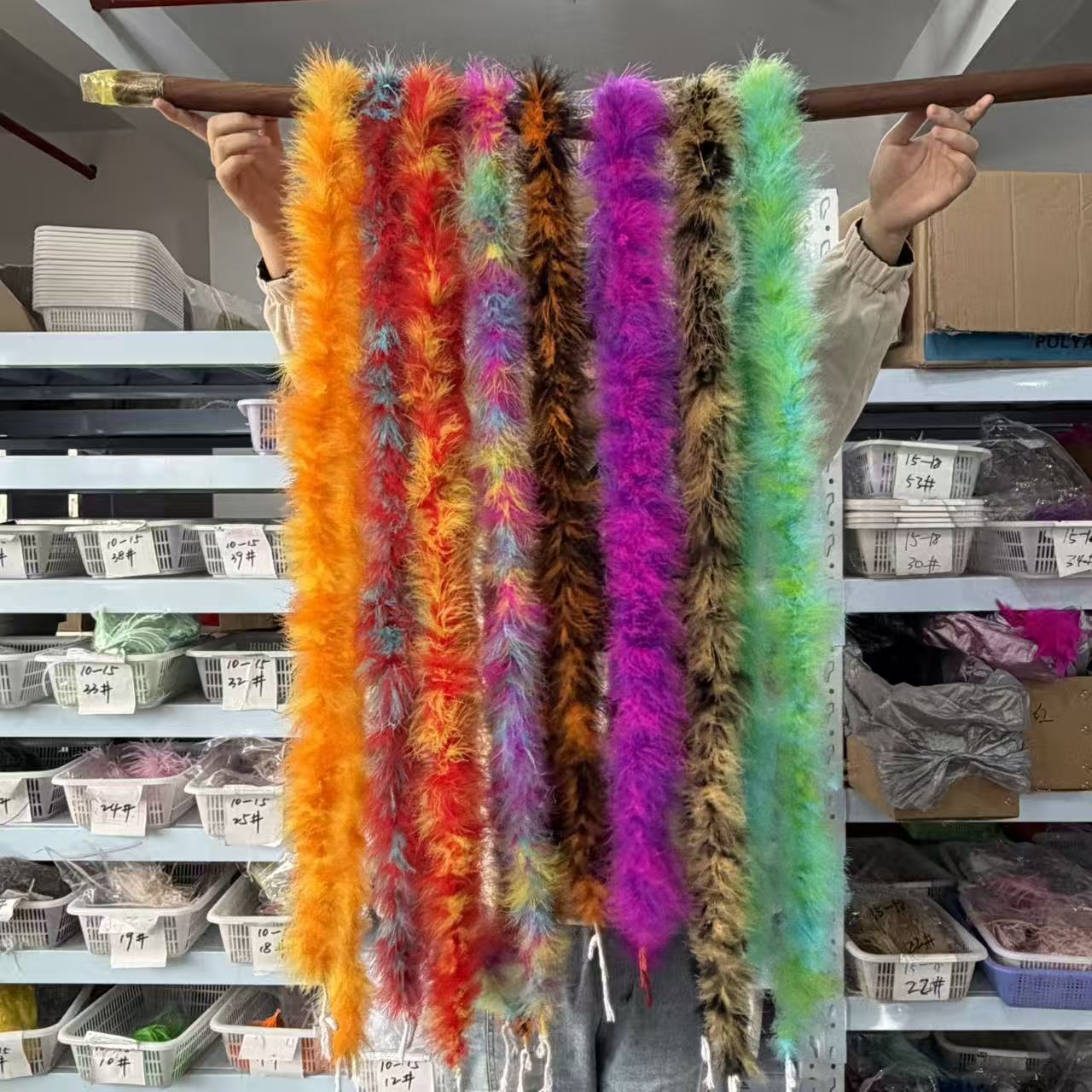 Multicolored 2Meters Marabou F - đánh giá và giá Feather Trim Marabou