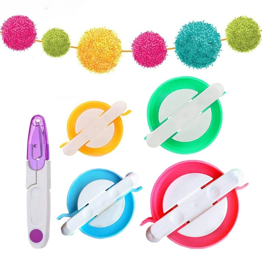 4-Size Pom Pom Maker Kit with  - đánh giá và giá Pom Pom Maker Tool